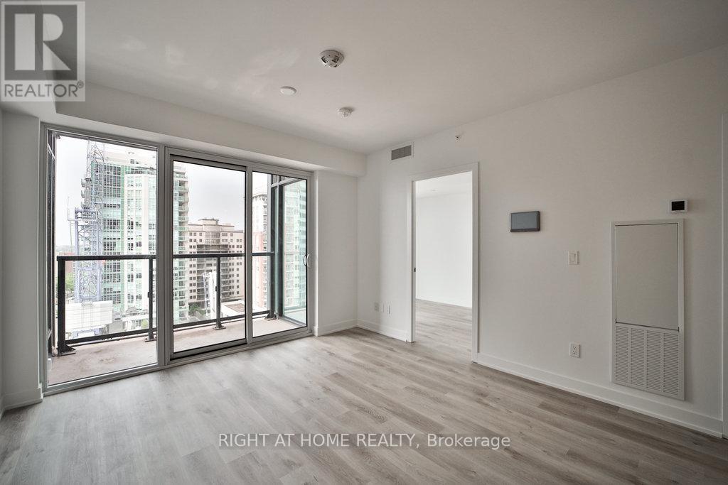 1008 - 370 Martha Street, Burlington, Ontario  L7R 0G9 - Photo 6 - W12589594