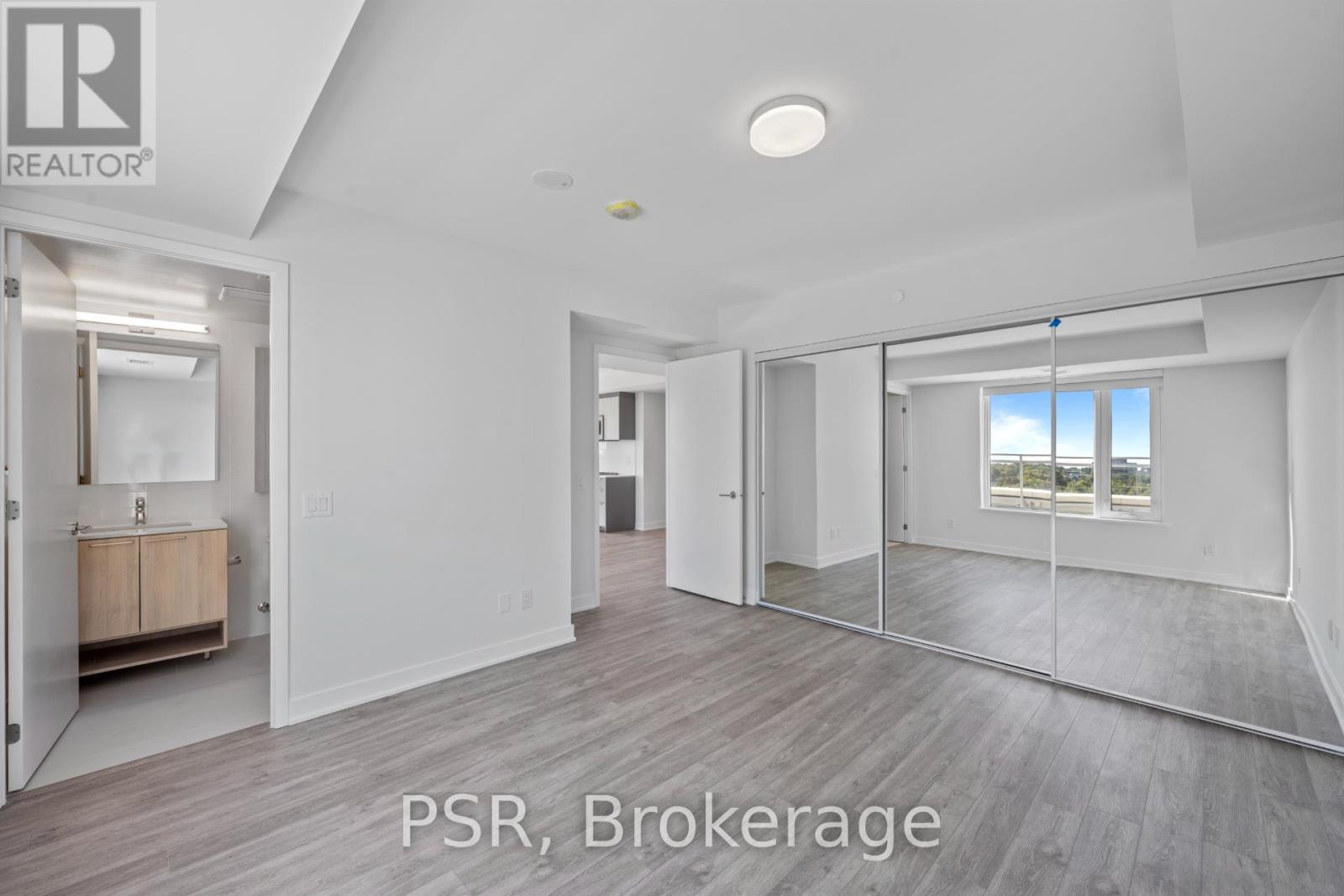 817 - 299 Campbell Avenue, Toronto, Ontario  M6P 3V7 - Photo 10 - W12589602