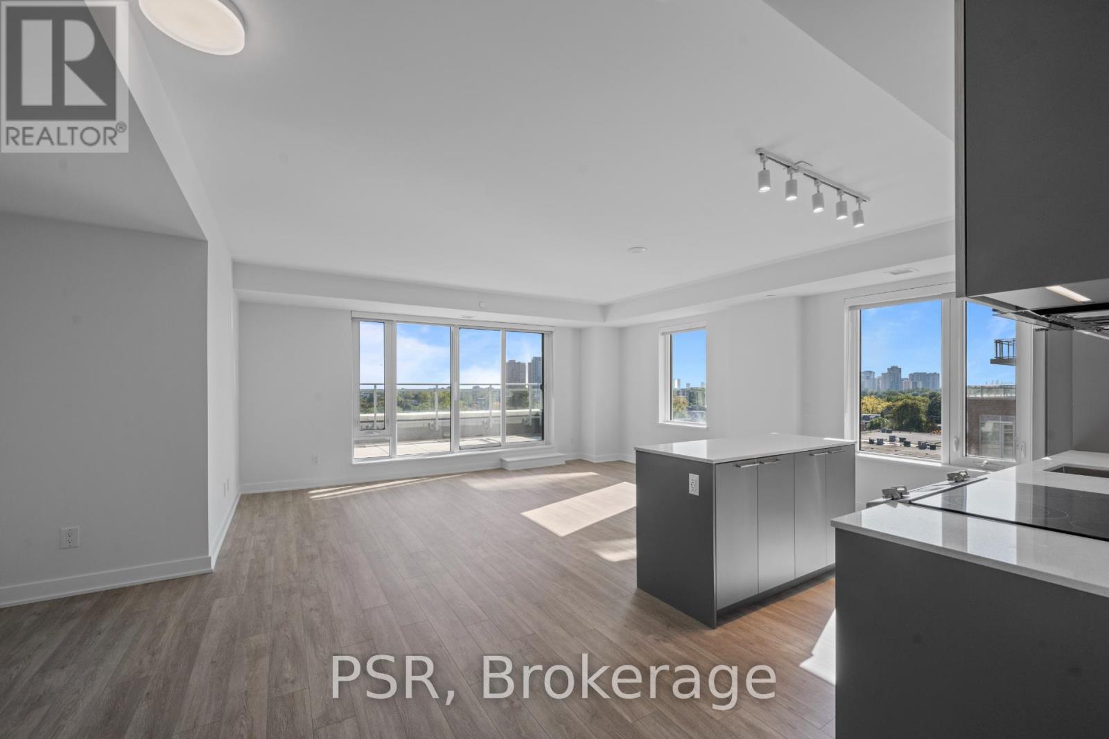 817 - 299 Campbell Avenue, Toronto, Ontario  M6P 3V7 - Photo 2 - W12589602