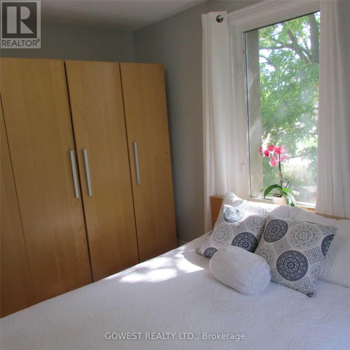 19b - 19 Troy Street, Mississauga, Ontario  L5G 1S6 - Photo 10 - W12589652