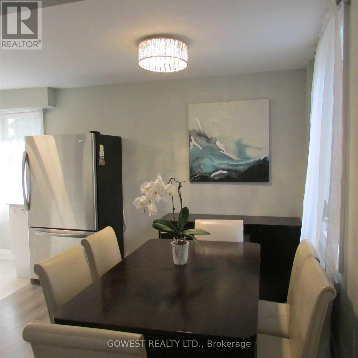 19b - 19 Troy Street, Mississauga, Ontario  L5G 1S6 - Photo 4 - W12589652