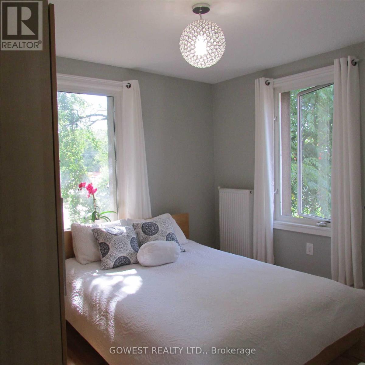 19b - 19 Troy Street, Mississauga, Ontario  L5G 1S6 - Photo 7 - W12589652