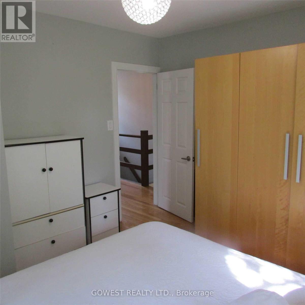 19b - 19 Troy Street, Mississauga, Ontario  L5G 1S6 - Photo 9 - W12589652