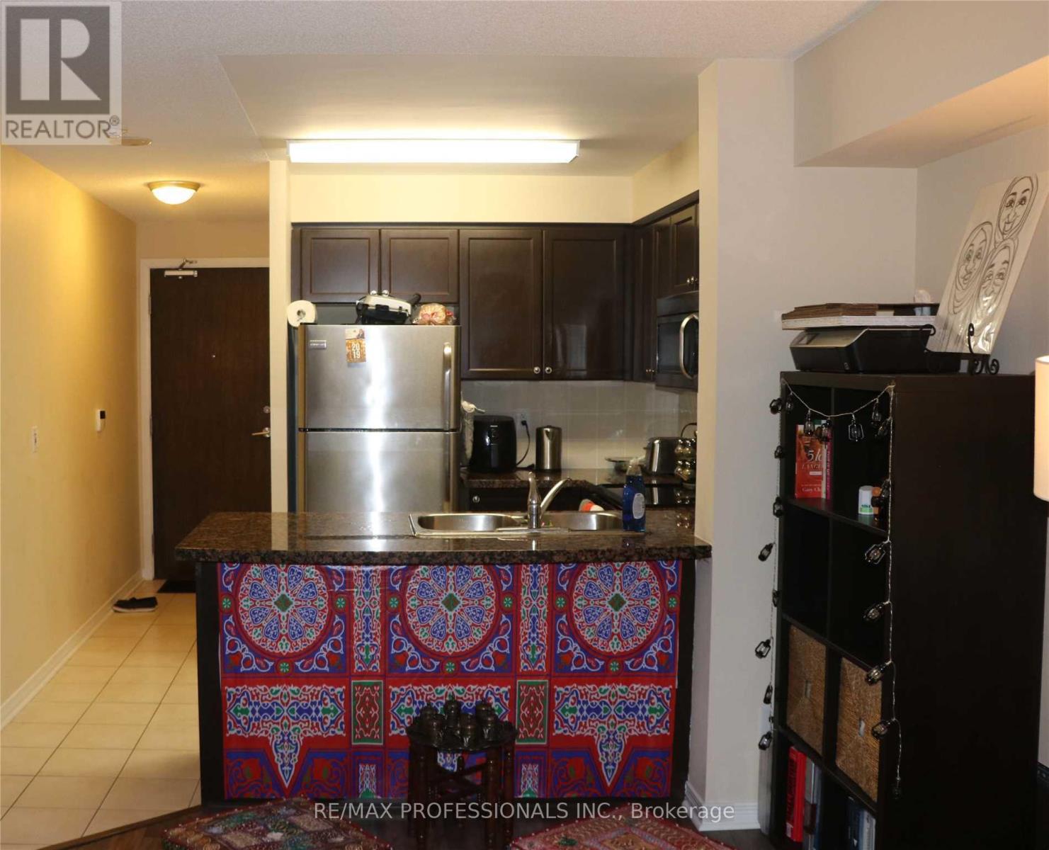 2805 - 3 Michael Power Place, Toronto, Ontario  M9A 0A2 - Photo 6 - W12589656