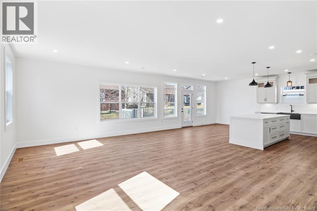 735 Hillcrest Drive, Fredericton, New Brunswick E3A 5K7 - Photo 4 - NB121167