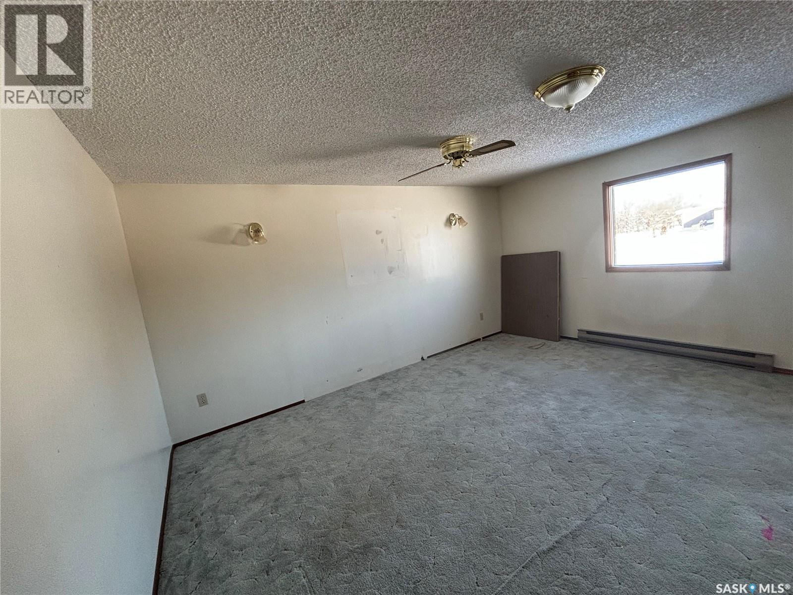 194 Heward Street, Creelman, Saskatchewan  S0C 0X0 - Photo 18 - SK992345