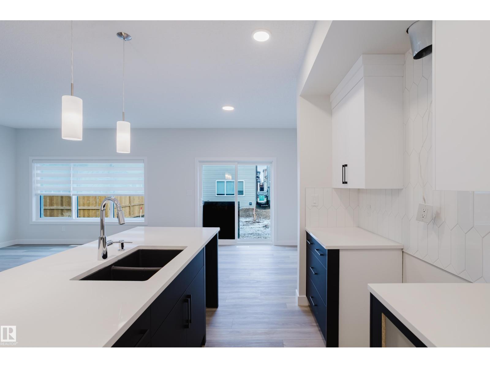 362 Bluff Cove, Leduc, Alberta  T9E 1S2 - Photo 7 - E4464210