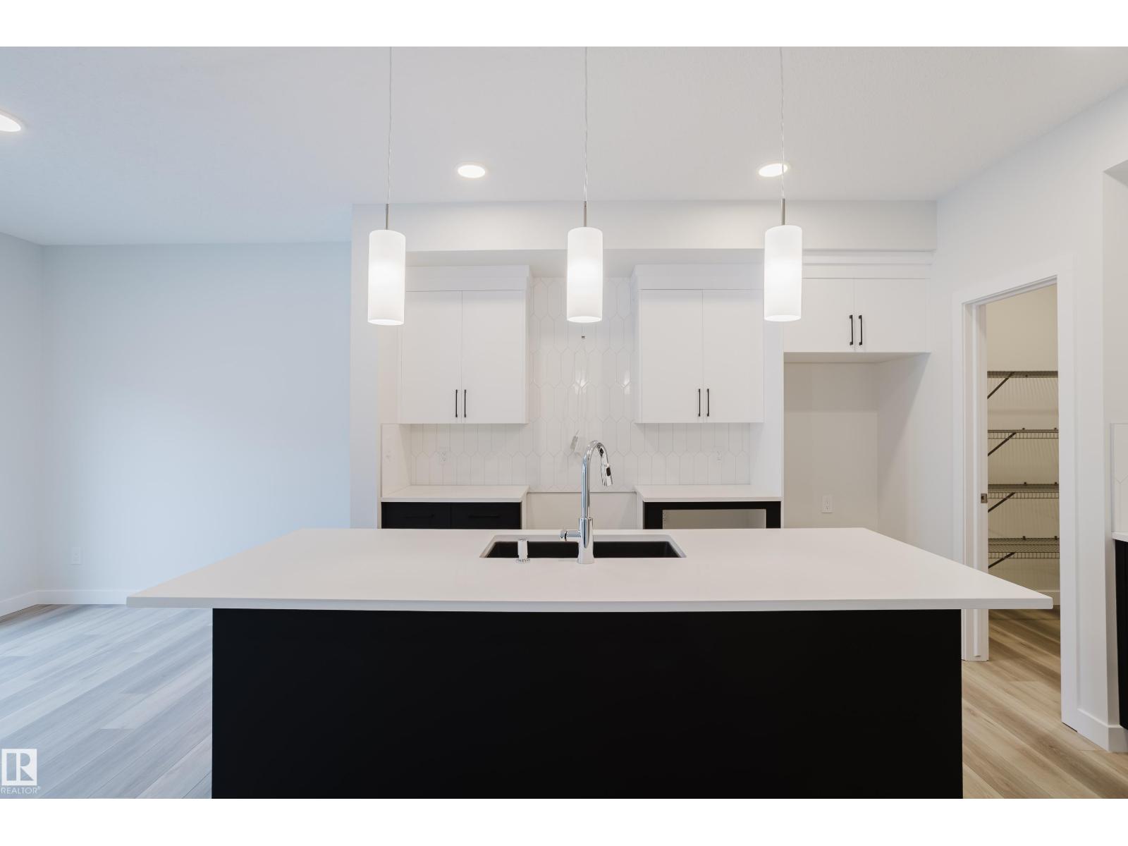 362 Bluff Cove, Leduc, Alberta  T9E 1S2 - Photo 5 - E4464210