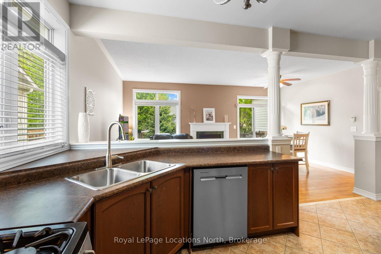 8 Broadpoint Street, Wasaga Beach, Ontario  L9Z 3B8 - Photo 11 - S12589814