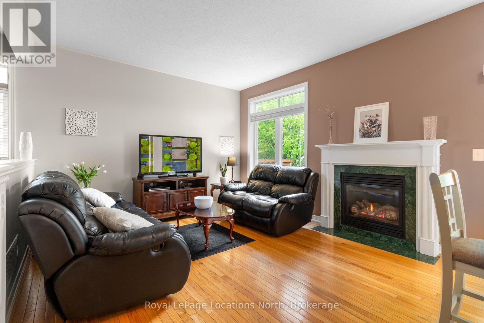 8 Broadpoint Street, Wasaga Beach, Ontario  L9Z 3B8 - Photo 12 - S12589814