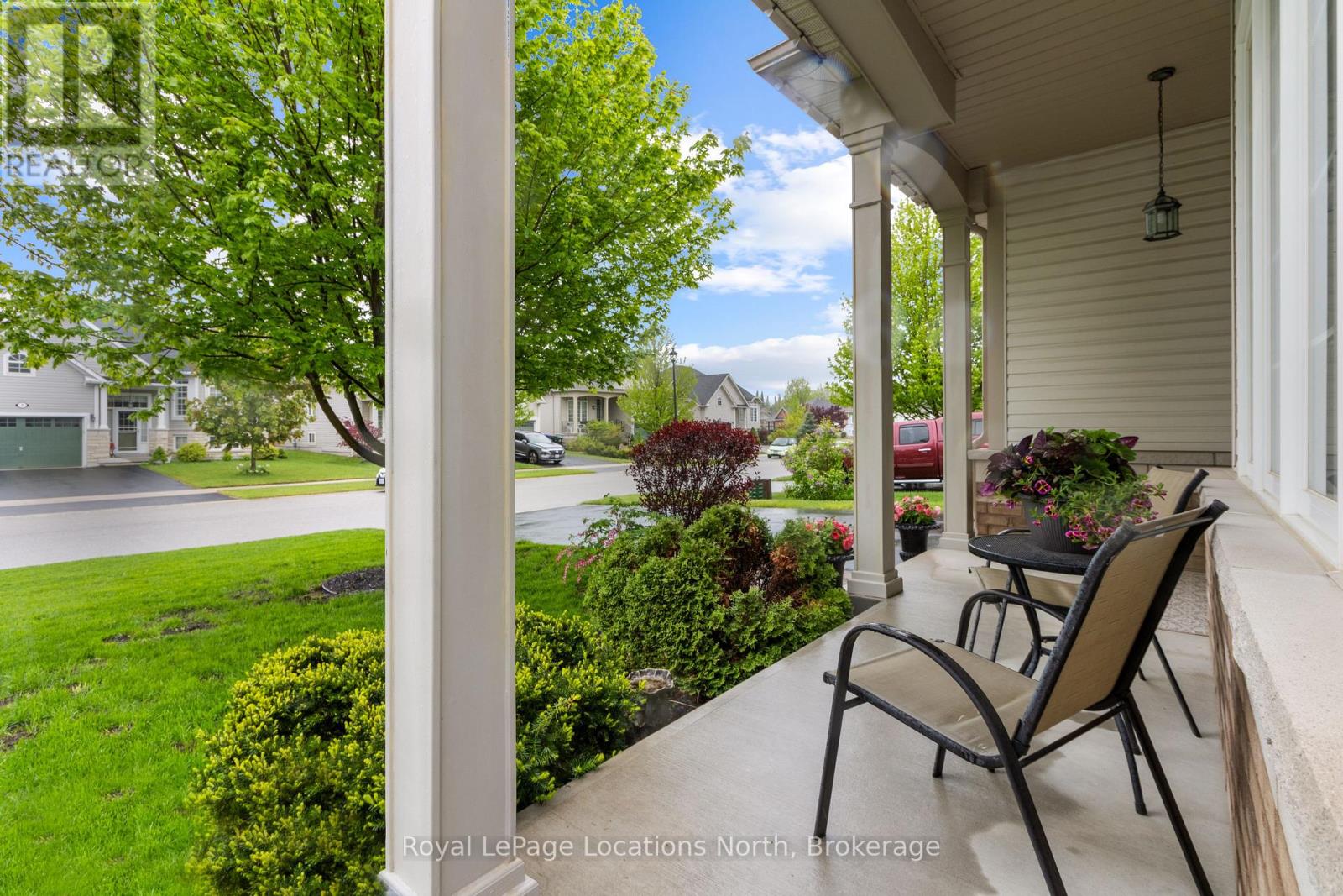 8 Broadpoint Street, Wasaga Beach, Ontario  L9Z 3B8 - Photo 2 - S12589814