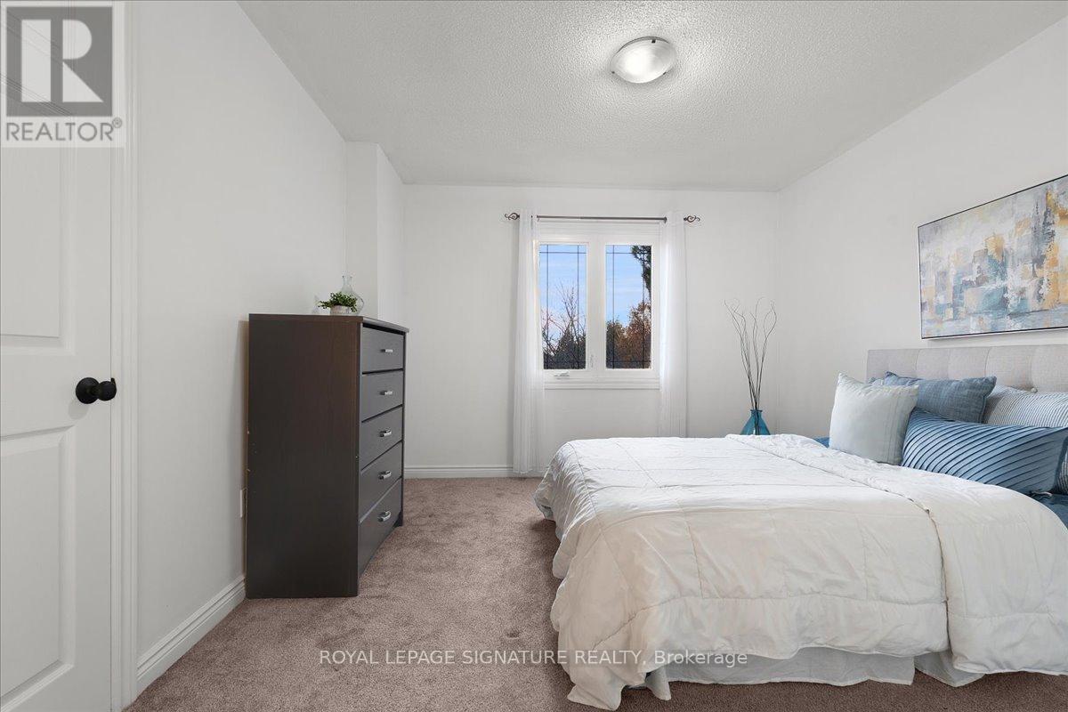 1093 Senlac Court, Mississauga, Ontario  L5V 1B8 - Photo 33 - W12577158