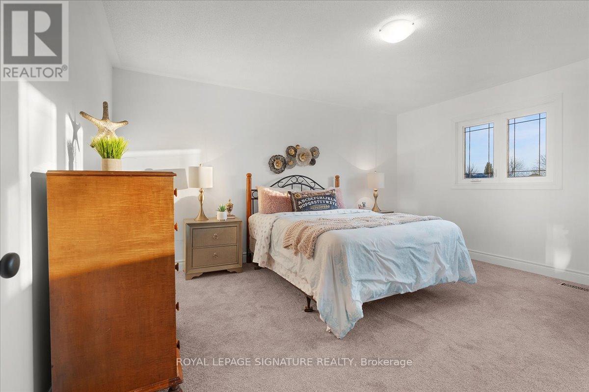 1093 Senlac Court, Mississauga, Ontario  L5V 1B8 - Photo 30 - W12577158