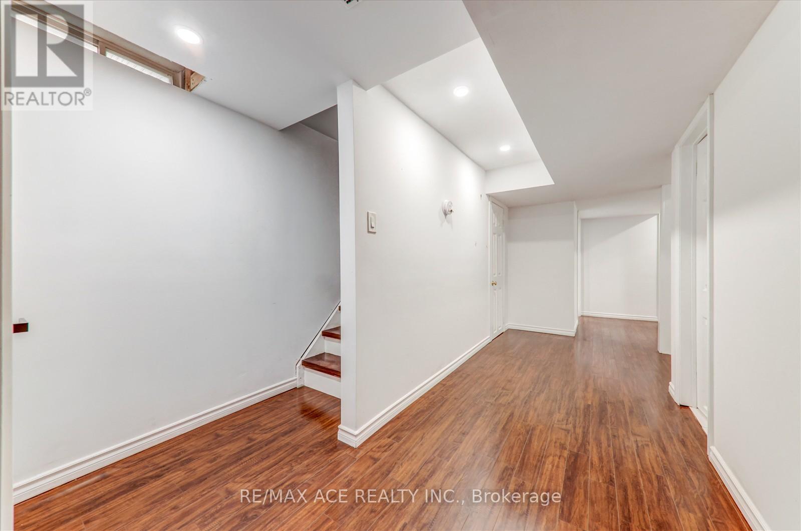 475 Wallenberg Crescent, Mississauga, Ontario  L5B 3M2 - Photo 34 - W12578376