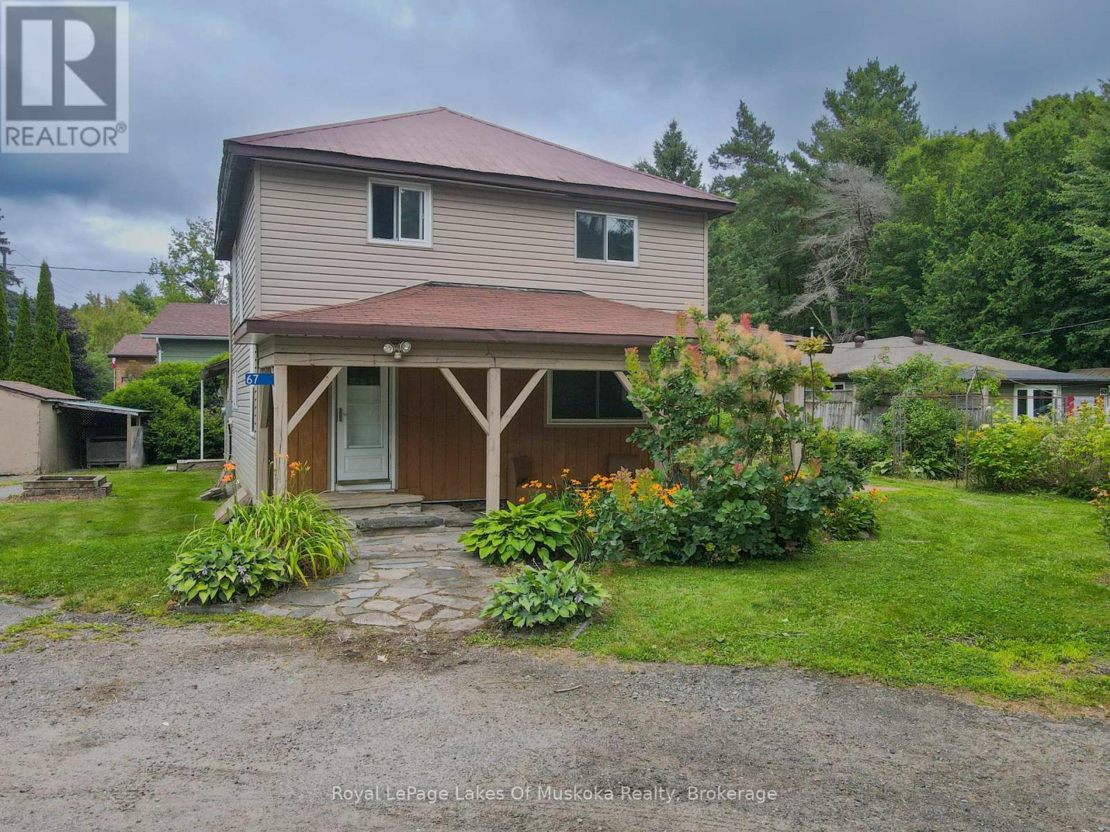 67 Silver Street, Huntsville (Chaffey), Ontario  P1H 1M2 - Photo 1 - X12589700