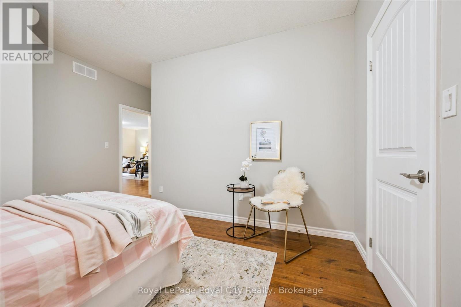 470 Elora Street, Centre Wellington (Fergus), Ontario  N1M 1Y8 - Photo 15 - X12589706