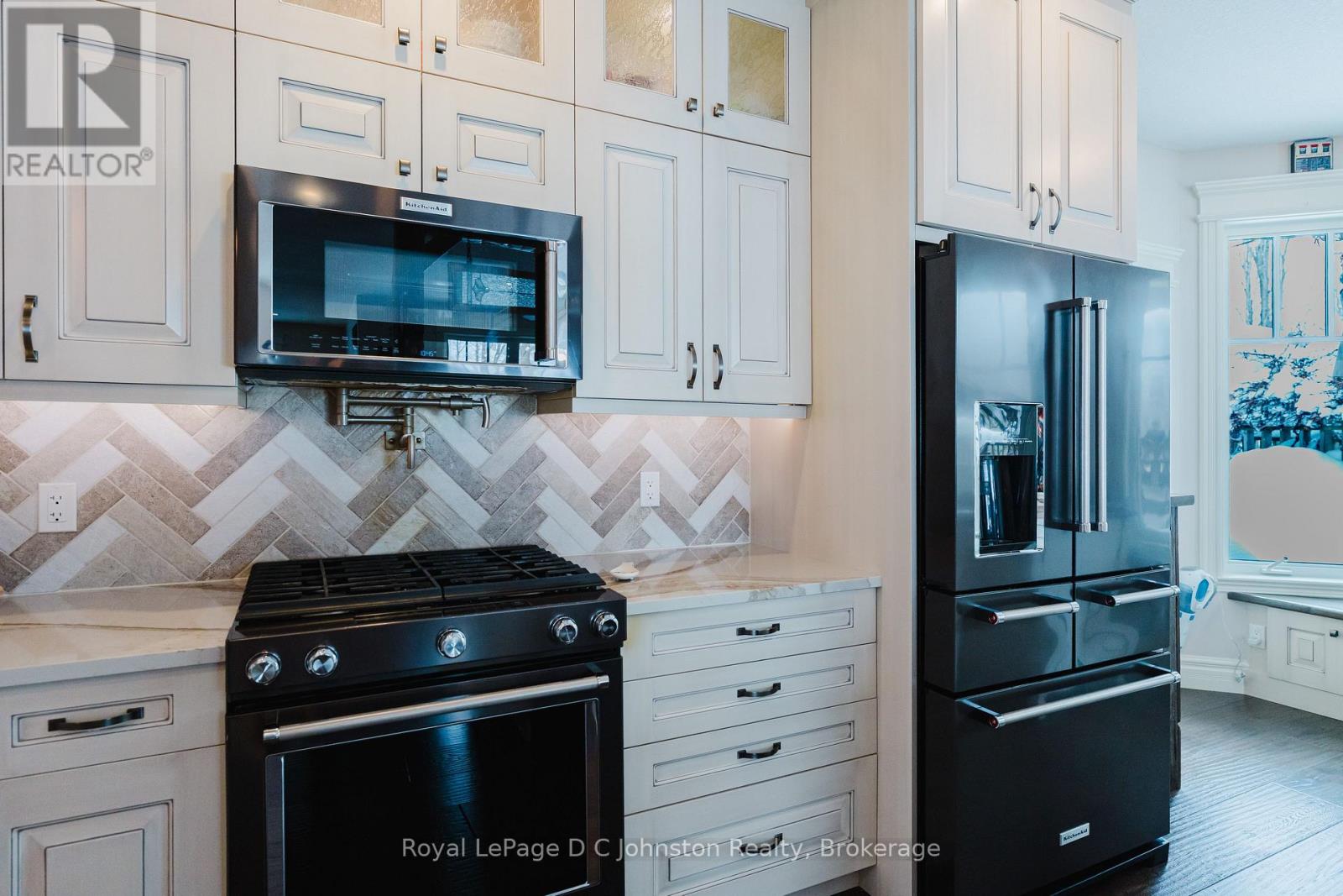 830 Mill Ridge Court, Saugeen Shores, Ontario  N0H 2C4 - Photo 14 - X12589760