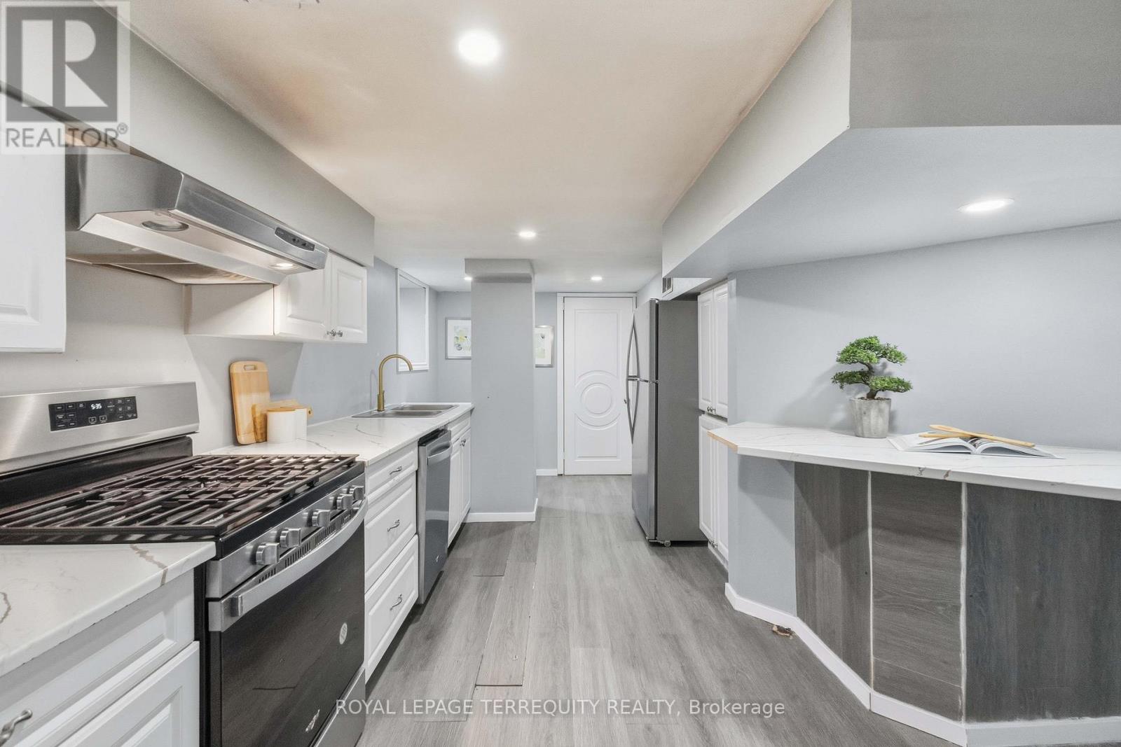 183 Emerson Avenue, London South, Ontario  N5Z 3L5 - Photo 26 - X12589416