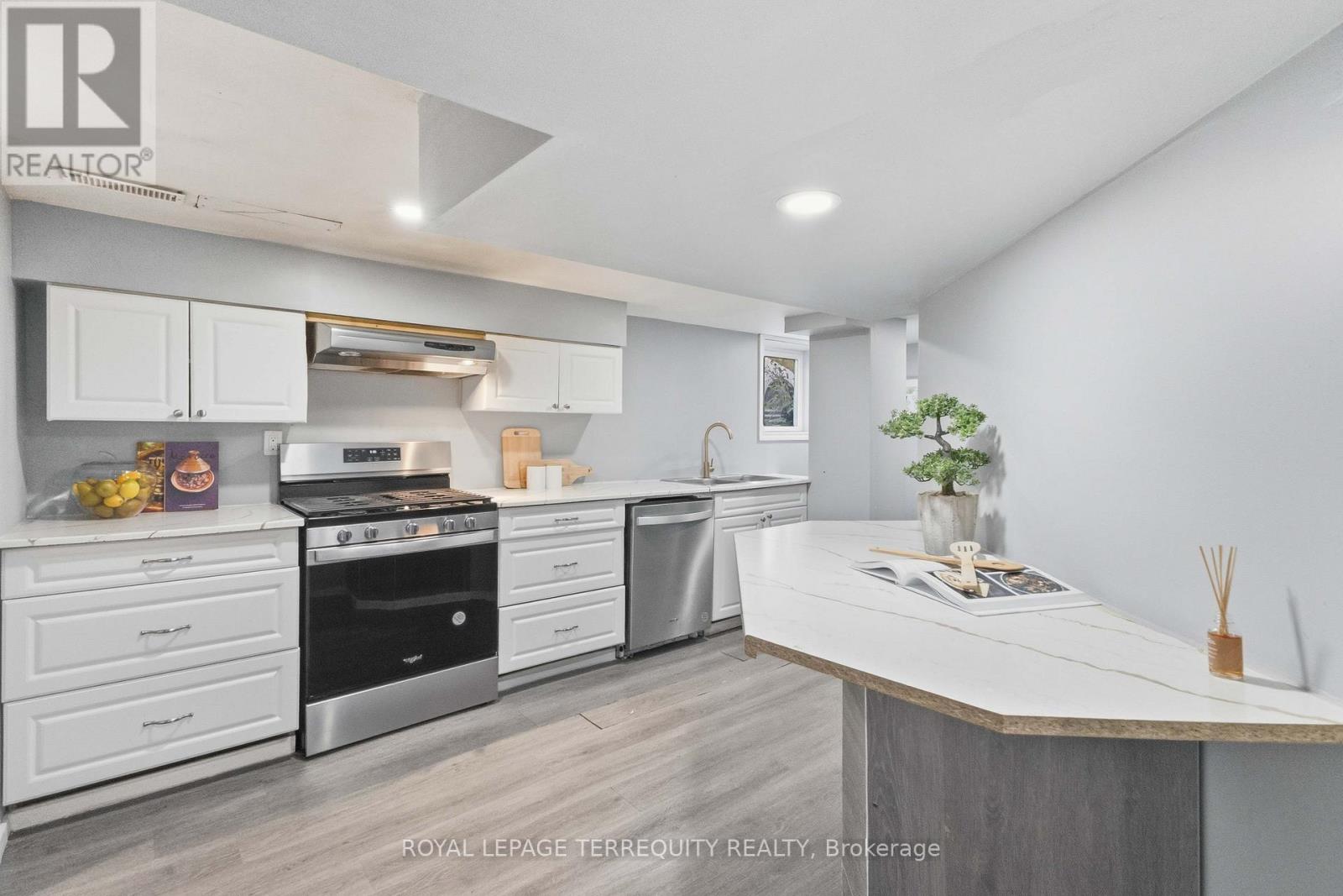 183 Emerson Avenue, London South, Ontario  N5Z 3L5 - Photo 27 - X12589416