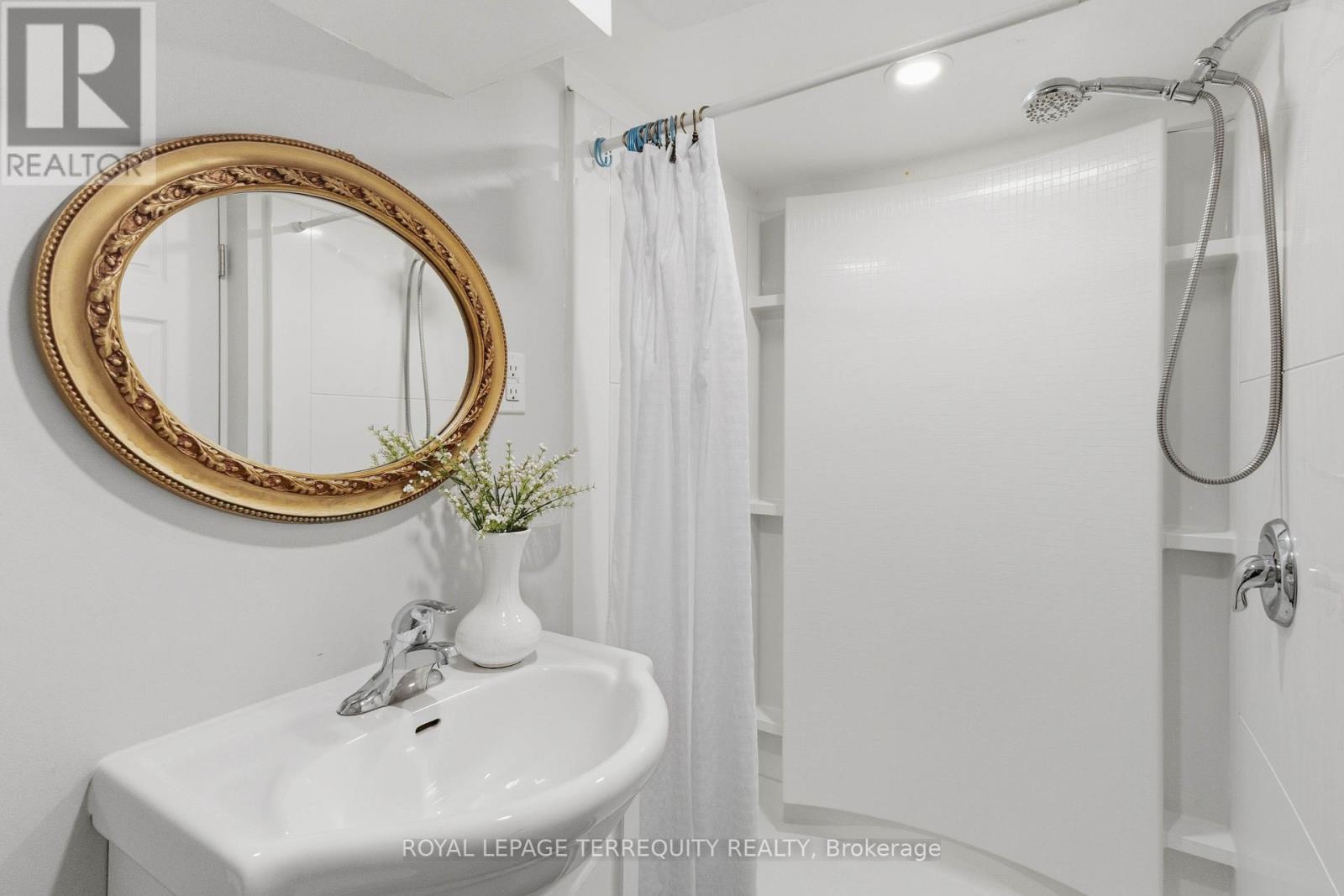 183 Emerson Avenue, London South, Ontario  N5Z 3L5 - Photo 29 - X12589416