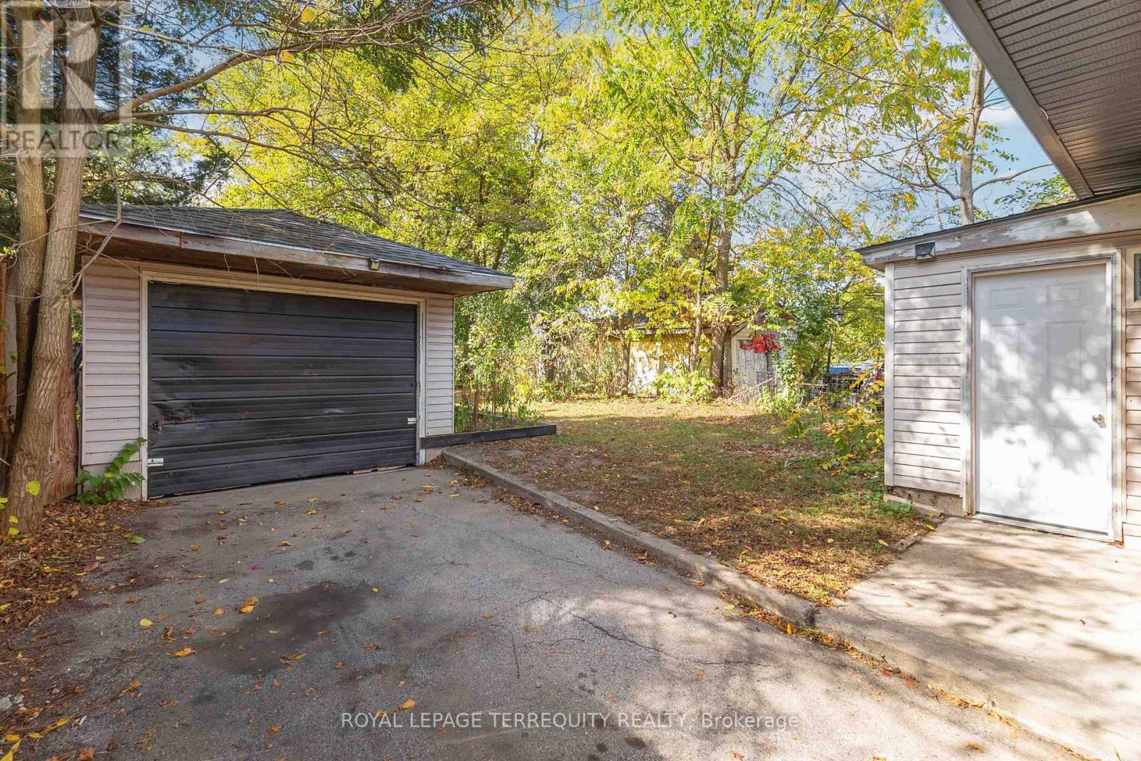 183 Emerson Avenue, London South, Ontario  N5Z 3L5 - Photo 30 - X12589416