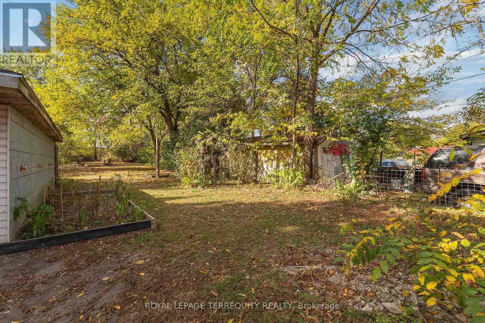 183 Emerson Avenue, London South, Ontario  N5Z 3L5 - Photo 32 - X12589416