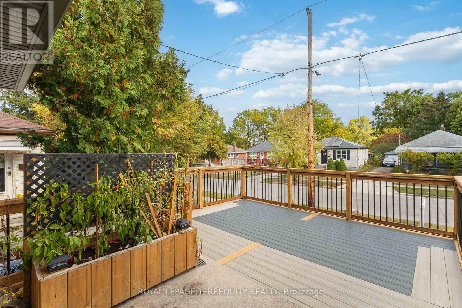 183 Emerson Avenue, London South, Ontario  N5Z 3L5 - Photo 4 - X12589416