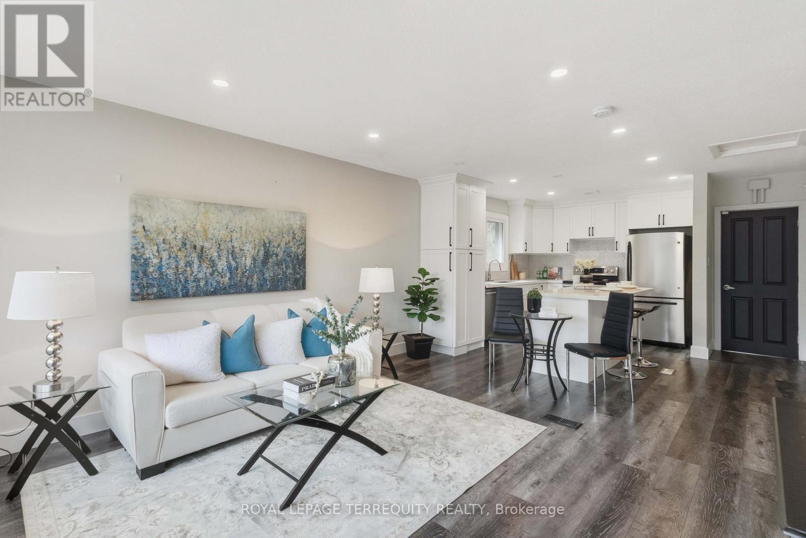 183 Emerson Avenue, London South, Ontario  N5Z 3L5 - Photo 6 - X12589416