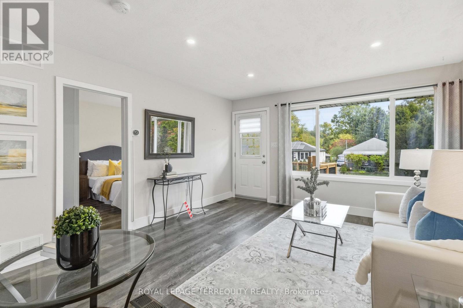 183 Emerson Avenue, London South, Ontario  N5Z 3L5 - Photo 9 - X12589416