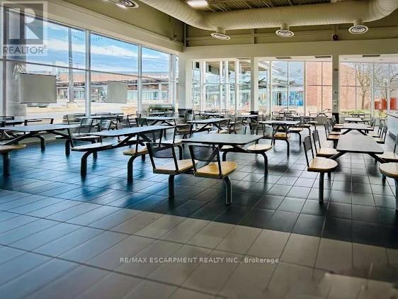 B19 - 7500 Lundy's Lane, Niagara Falls, Ontario  L2H 1G8 - Photo 5 - X12589432