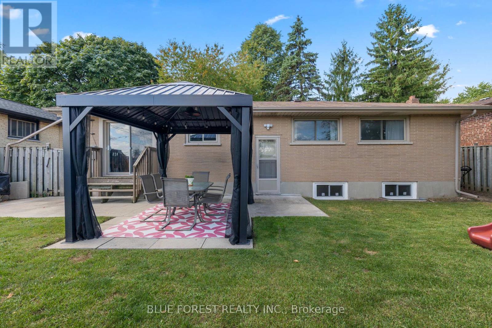 2 The Birches Place, London South (South T), Ontario  N5Z 4G2 - Photo 37 - X12589666