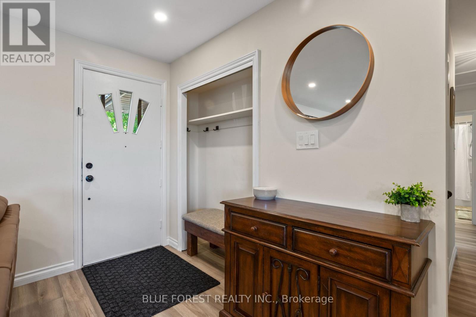 2 The Birches Place, London South (South T), Ontario  N5Z 4G2 - Photo 4 - X12589666