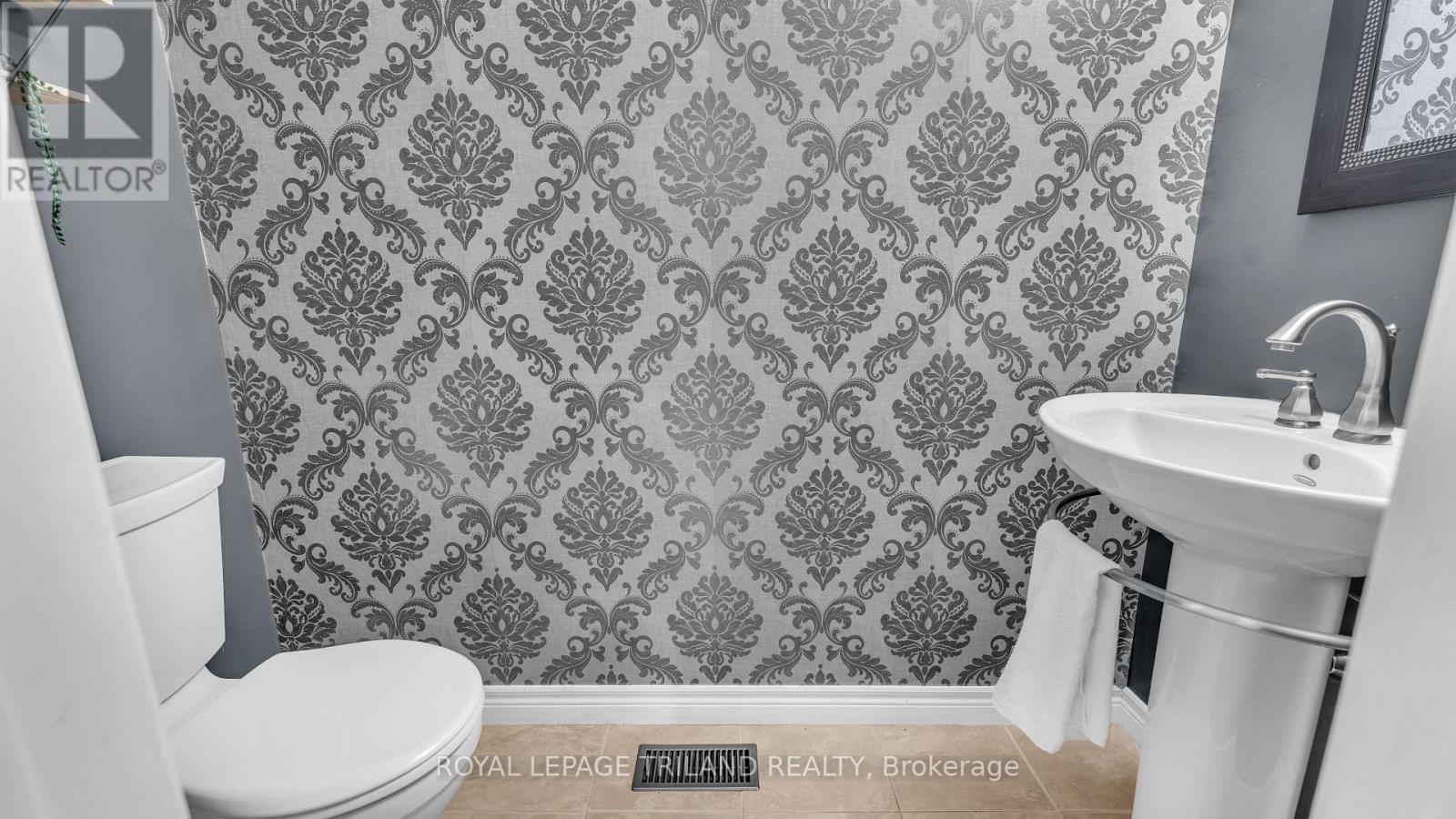 924 Farnham Road, London South, Ontario  N6K 1S1 - Photo 14 - X12589784