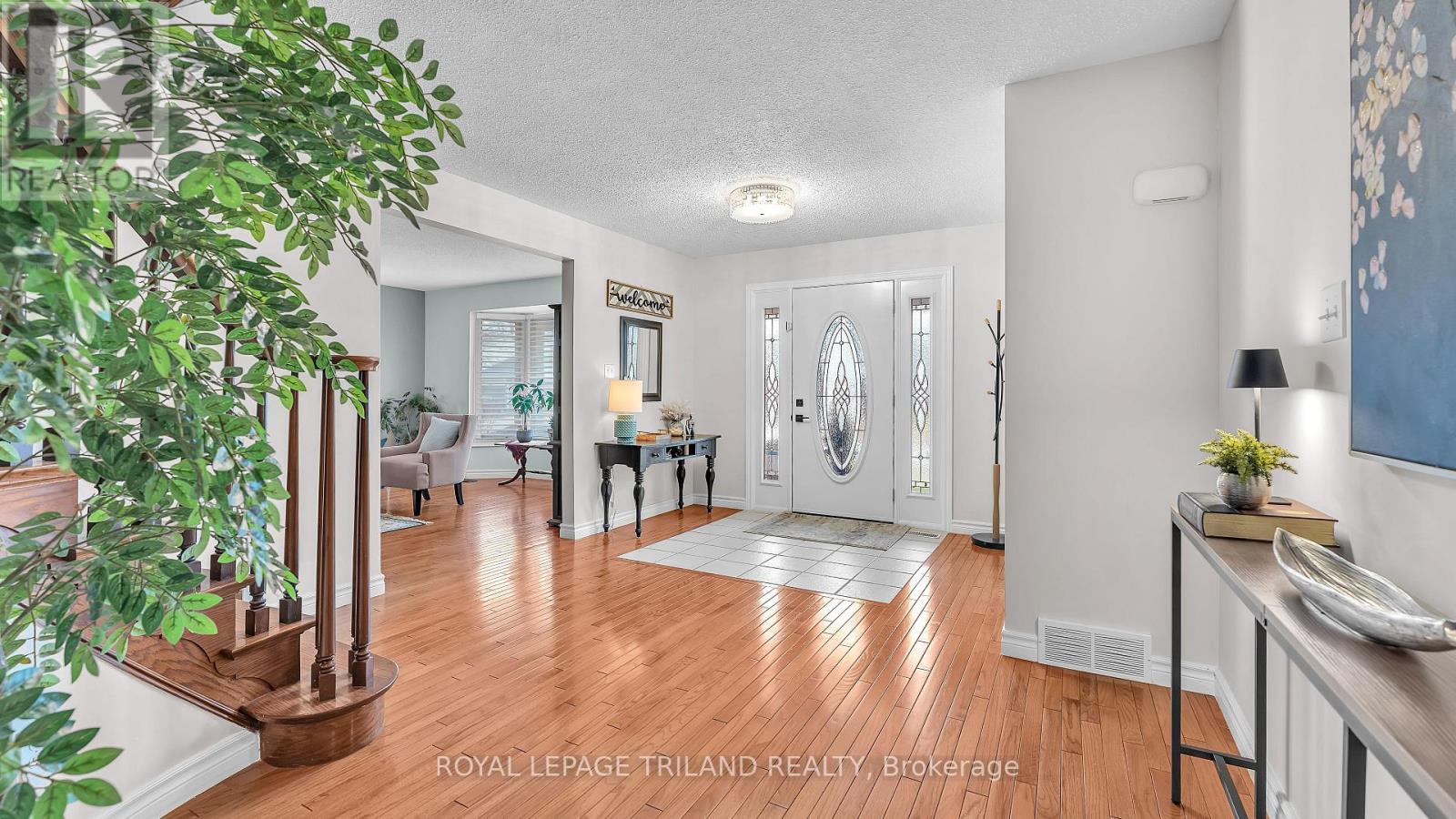 924 Farnham Road, London South, Ontario  N6K 1S1 - Photo 4 - X12589784