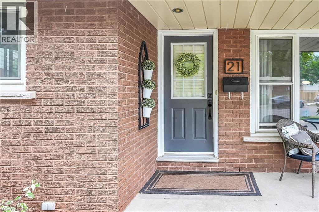 21 Burdock Boulevard, Brantford, Ontario  N3R 6B5 - Photo 4 - 40777507