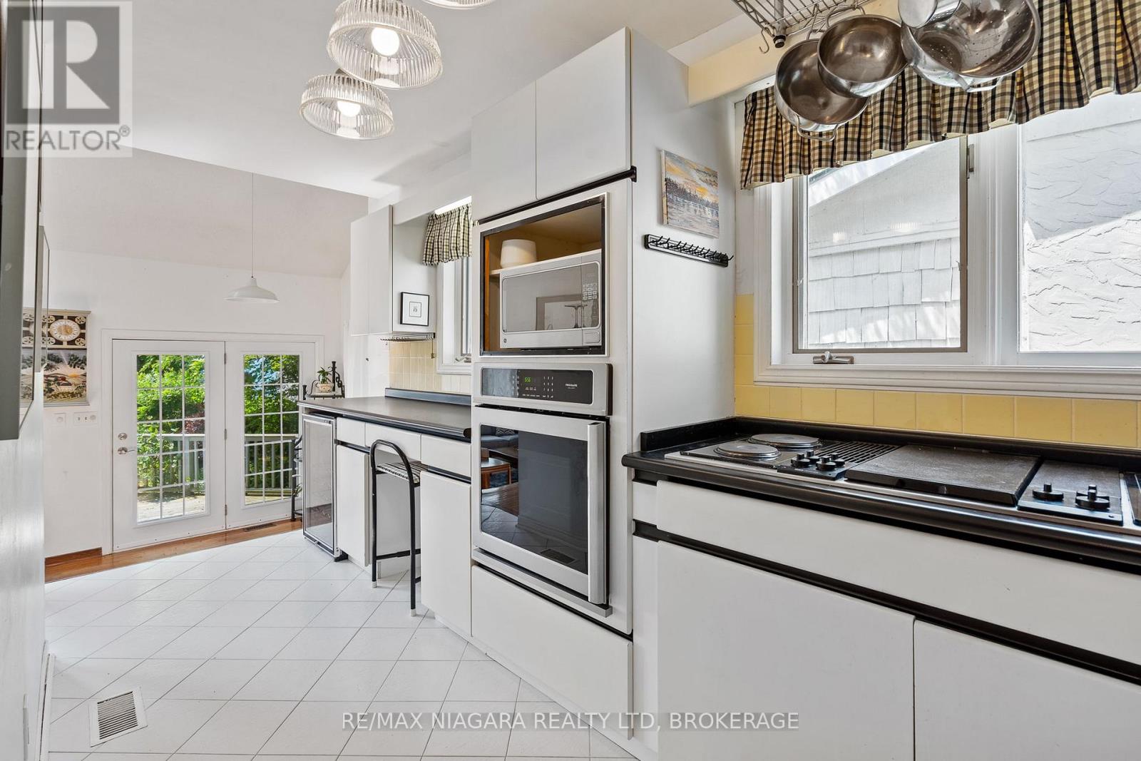 2944 North Shore Drive, Haldimand, Ontario  N0A 1K0 - Photo 17 - X12589752