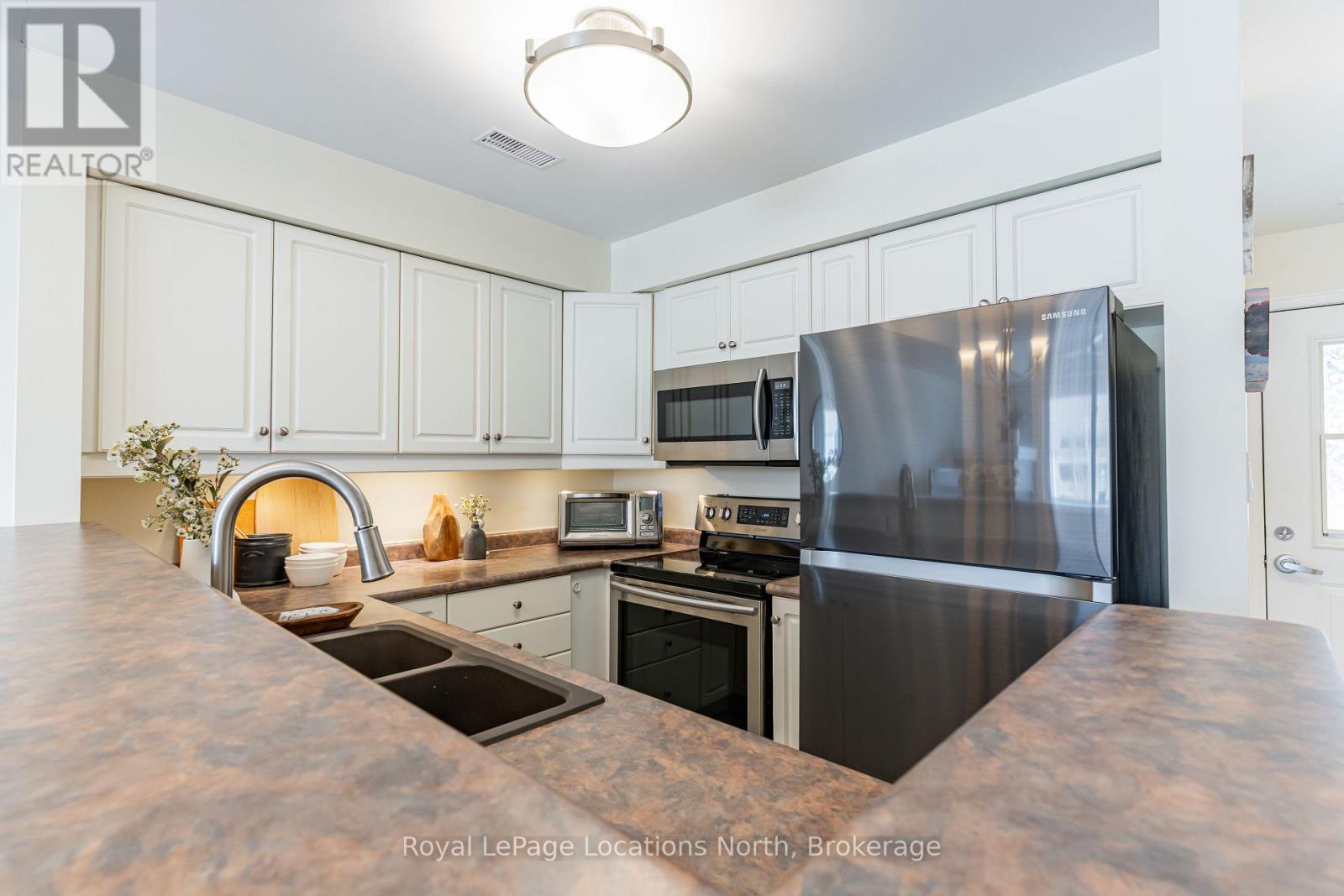 465 Mariners Way, Collingwood, Ontario  L9Y 5C7 - Photo 11 - S12395000