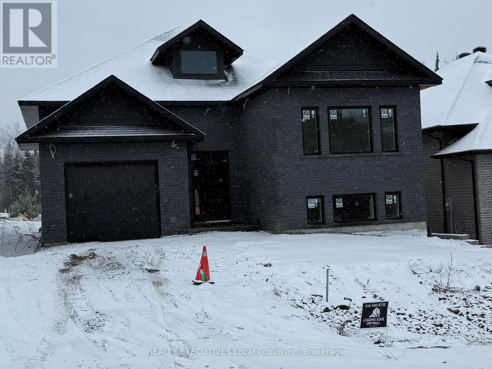 101 TOWER DRIVE, North Bay, Ontario