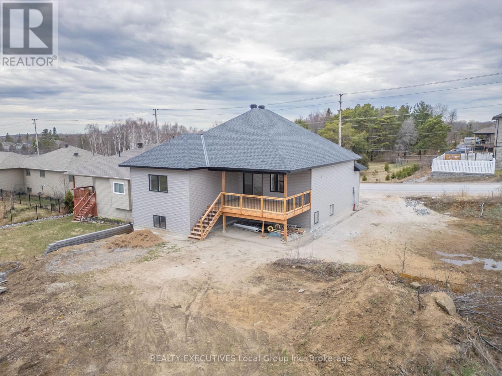 101 Tower Drive, North Bay, Ontario  P1C 0A4 - Photo 2 - X12512576