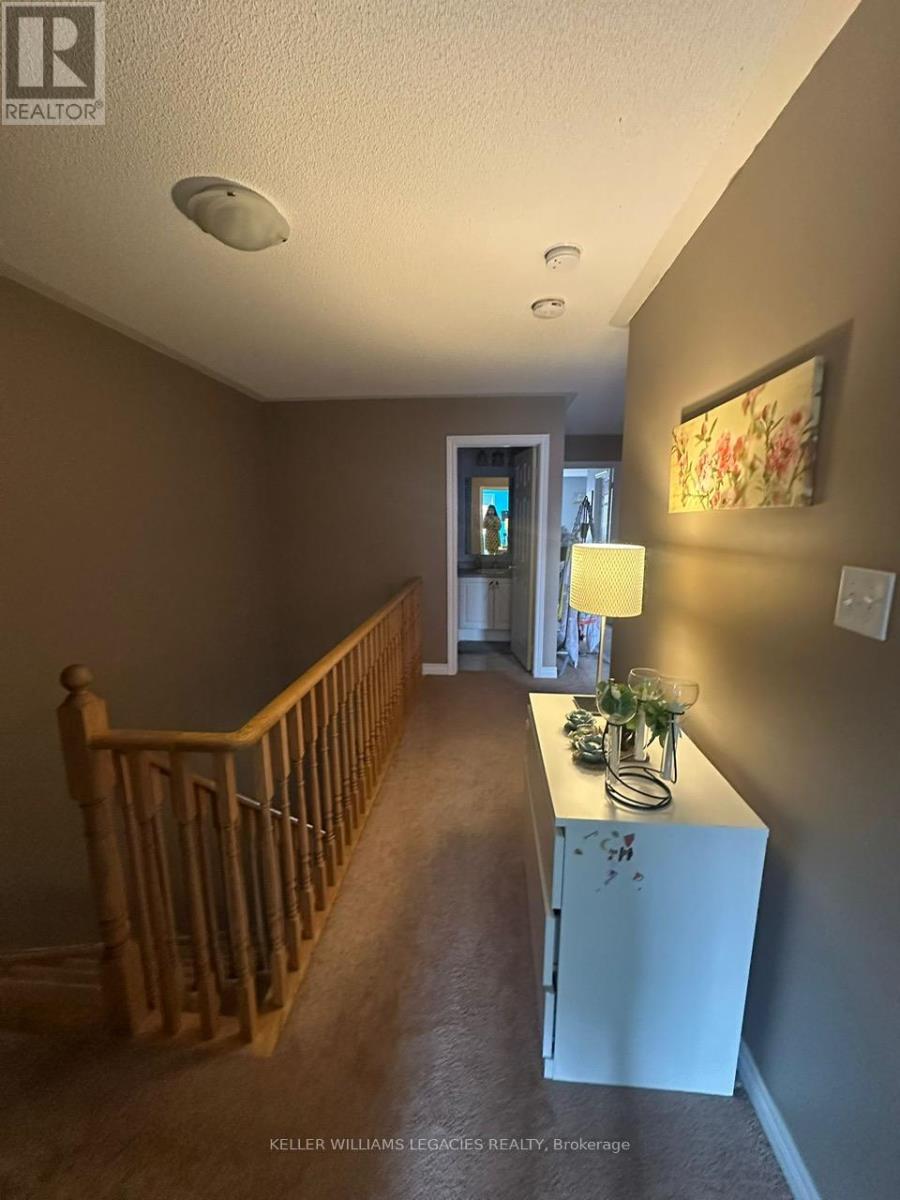 80 Evanwood Crescent, Brampton, Ontario  L6X 0P7 - Photo 10 - W12531304