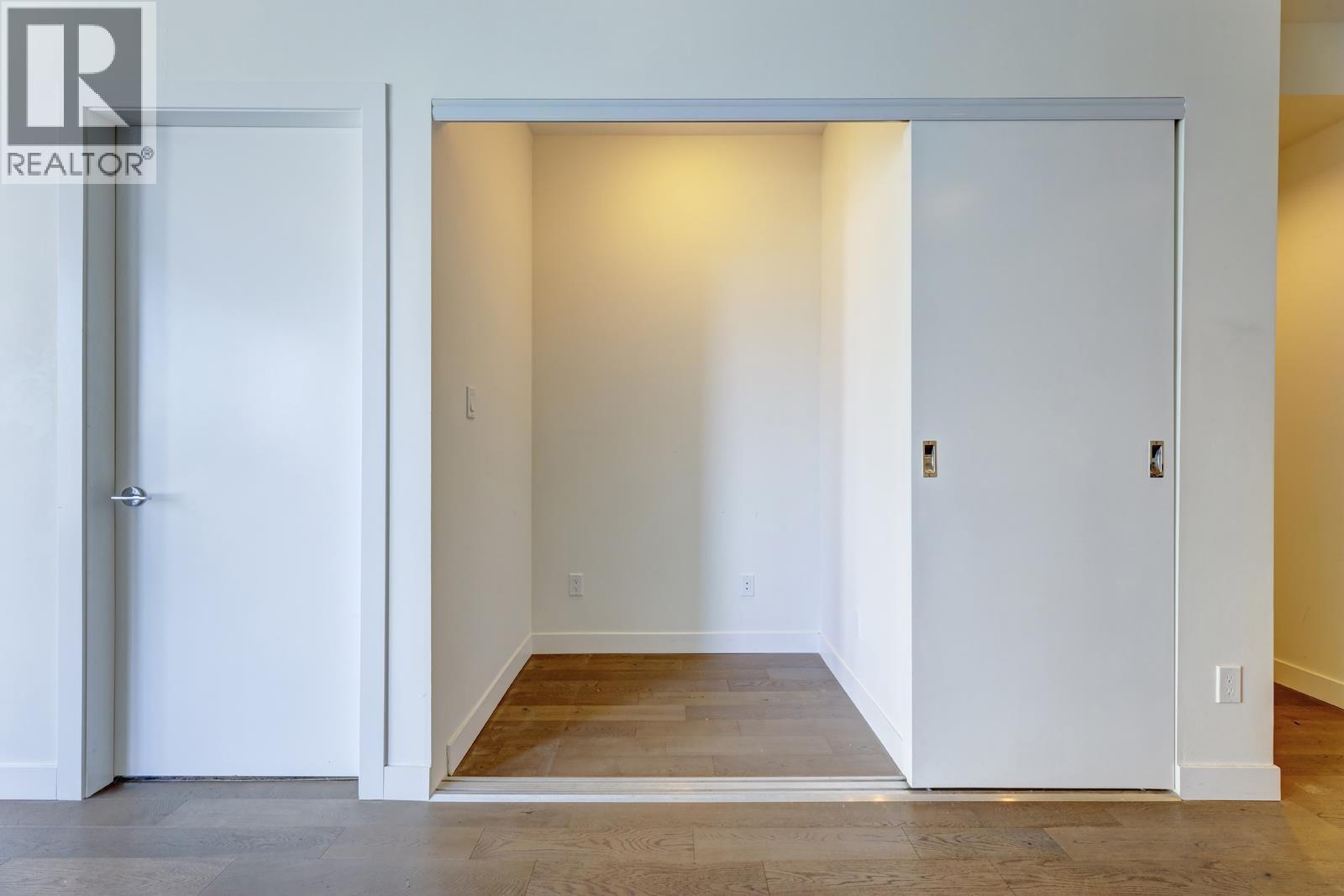 9xx 9060 University Crescent, Burnaby, British Columbia V5A 0E1 - Photo 17 - R3071063