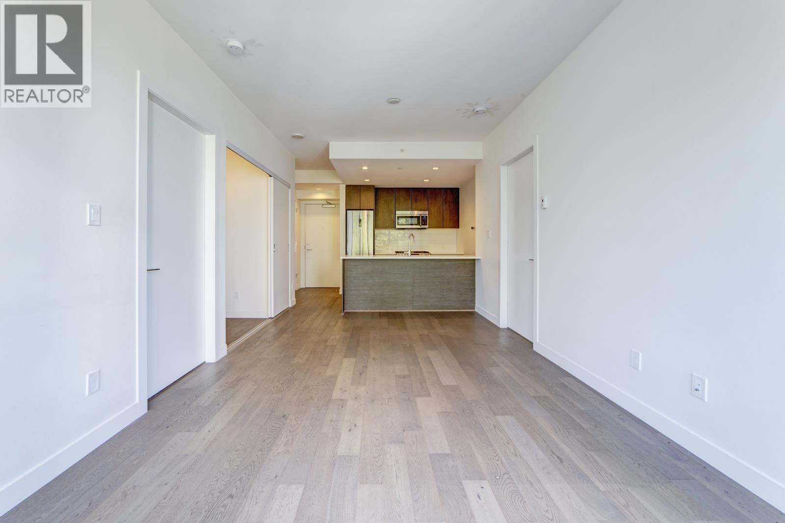 9xx 9060 University Crescent, Burnaby, British Columbia V5A 0E1 - Photo 3 - R3071063