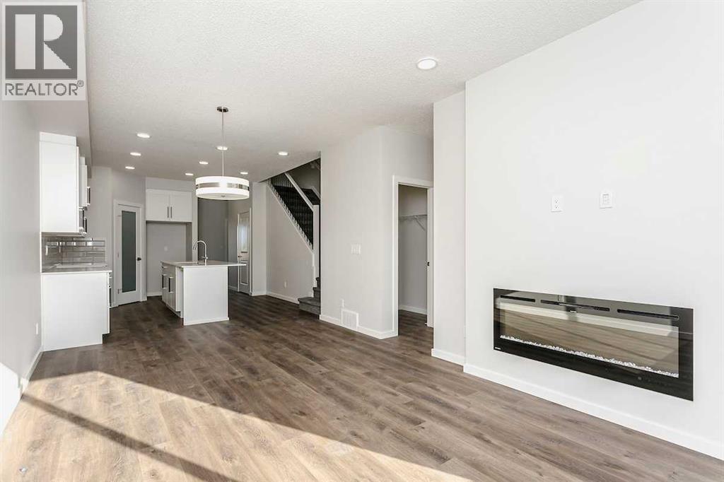 147 Lincoln Crescent, Rural Red Deer County, Alberta  T4E 3E5 - Photo 2 - A2270235