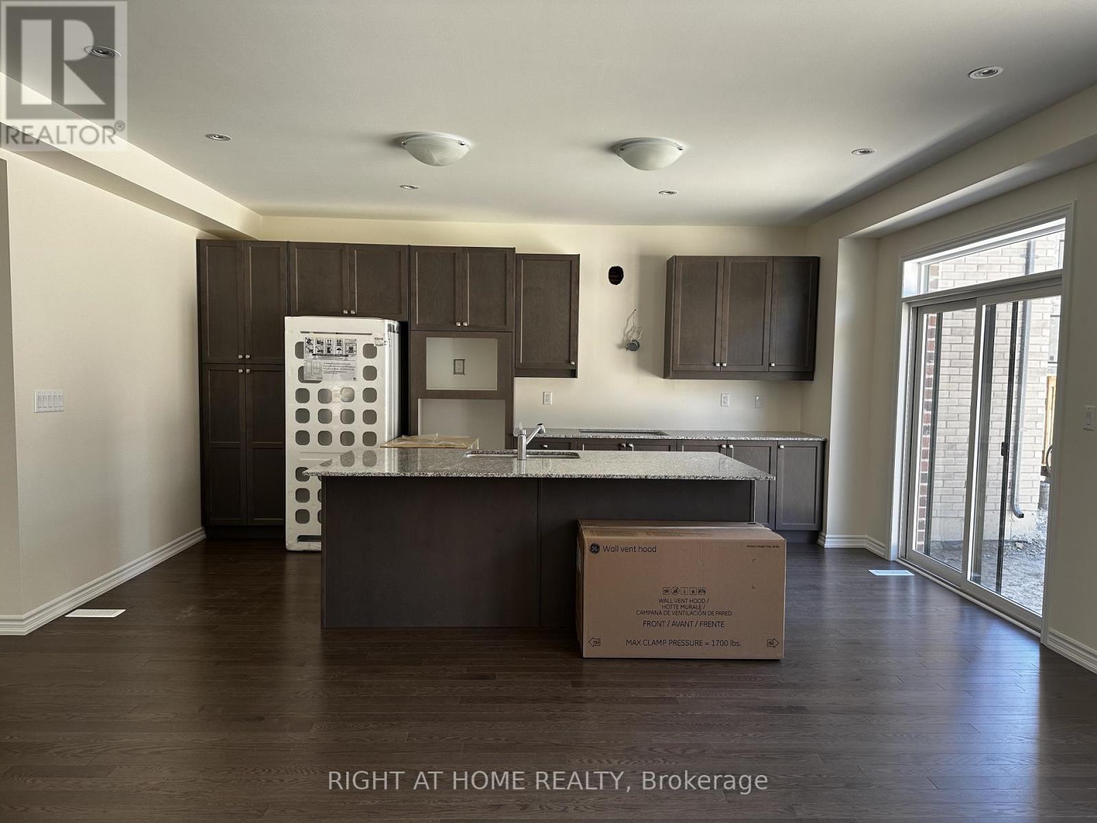 1174 Wilmington Avenue, Oshawa, Ontario  L1H 8L7 - Photo 13 - E12589810