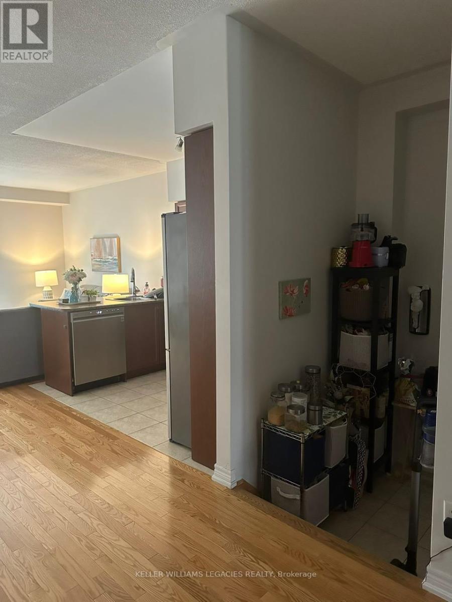 80 Evanwood Crescent, Brampton, Ontario  L6X 0P7 - Photo 7 - W12531304