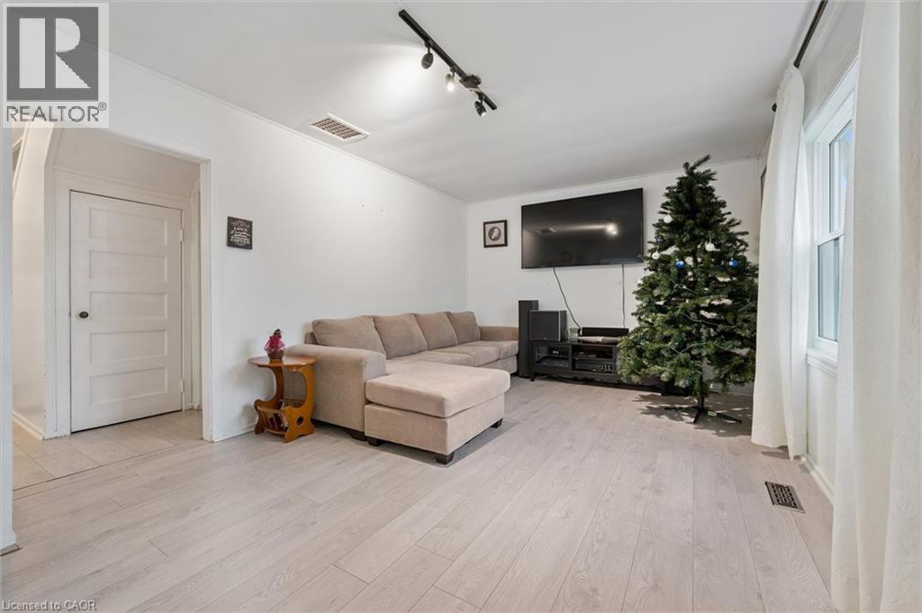 429 Clayton Street, Listowel, Ontario  N4W 2G4 - Photo 6 - 40790900