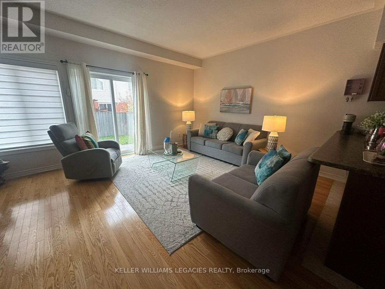 80 Evanwood Crescent, Brampton, Ontario  L6X 0P7 - Photo 5 - W12531304