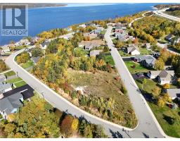 27 Bowater Boulevard, Pasadena, Ca