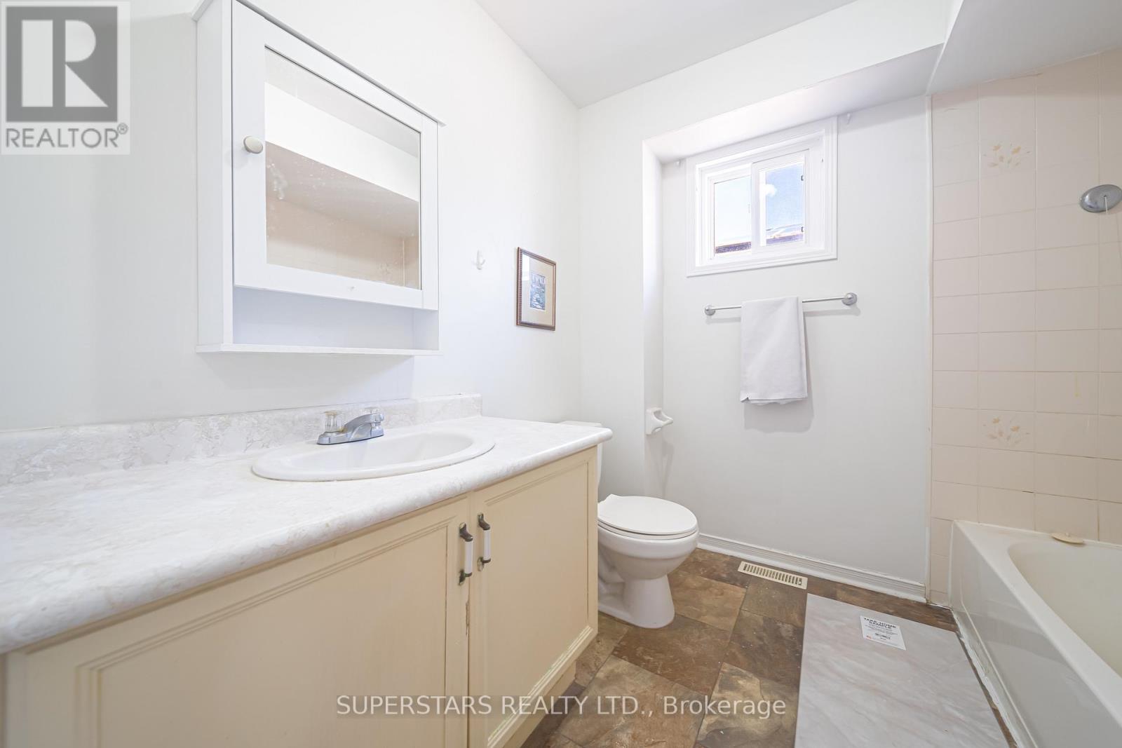 19 Justus Drive, Richmond Hill, Ontario  L4C 9Z4 - Photo 22 - N12589748