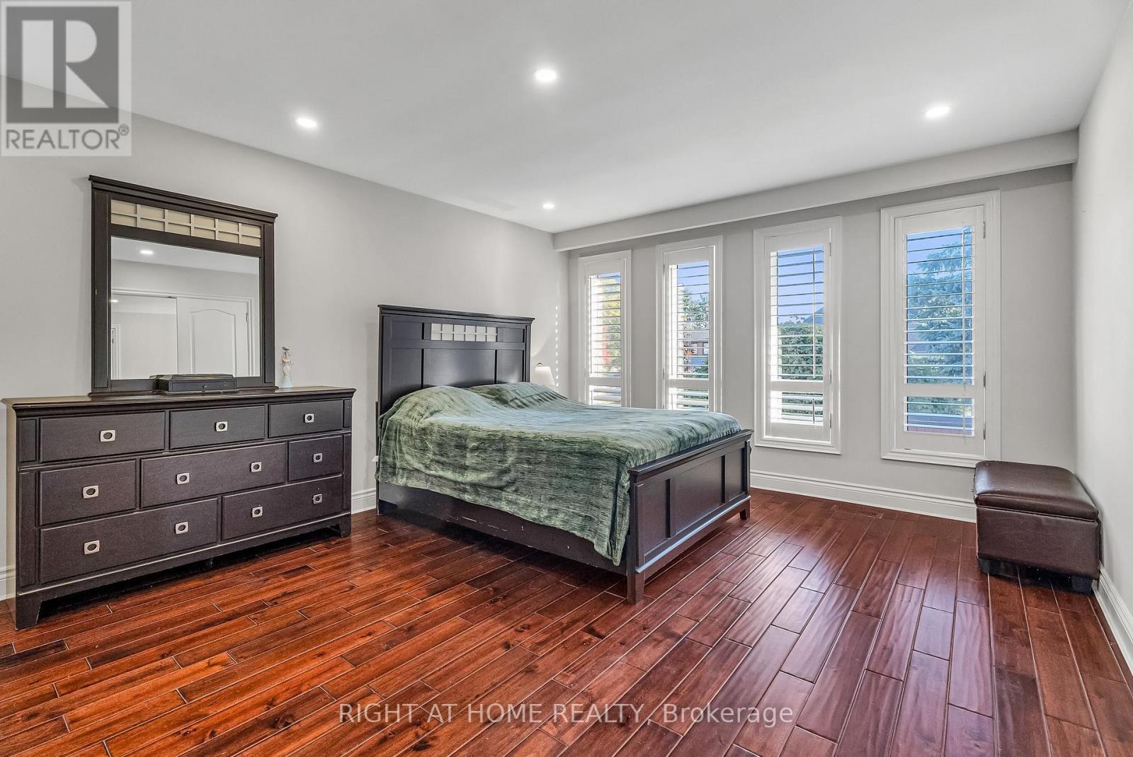 373 Firglen Ridge W, Vaughan, Ontario  L4L 1N6 - Photo 18 - N12589830